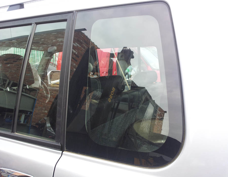 Mitsubishi Shogun Pinin quarter-window-glass-passenger-side-rear